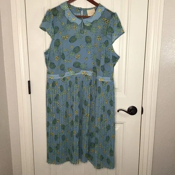 MODCLOTH Expansive Interests A-Line Pineapple Dress. - Picture 2 of 13